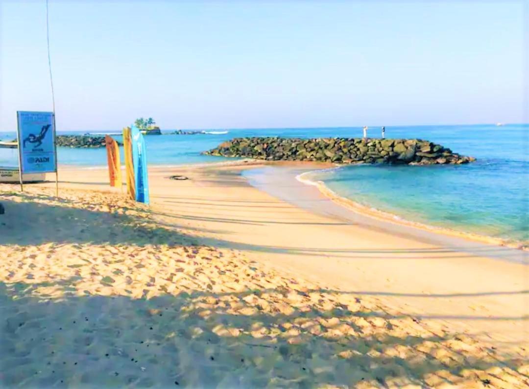 Sea Shell Villa Hikkaduwa 2 Separate Cabanas Ocean Front Villa Exterior photo