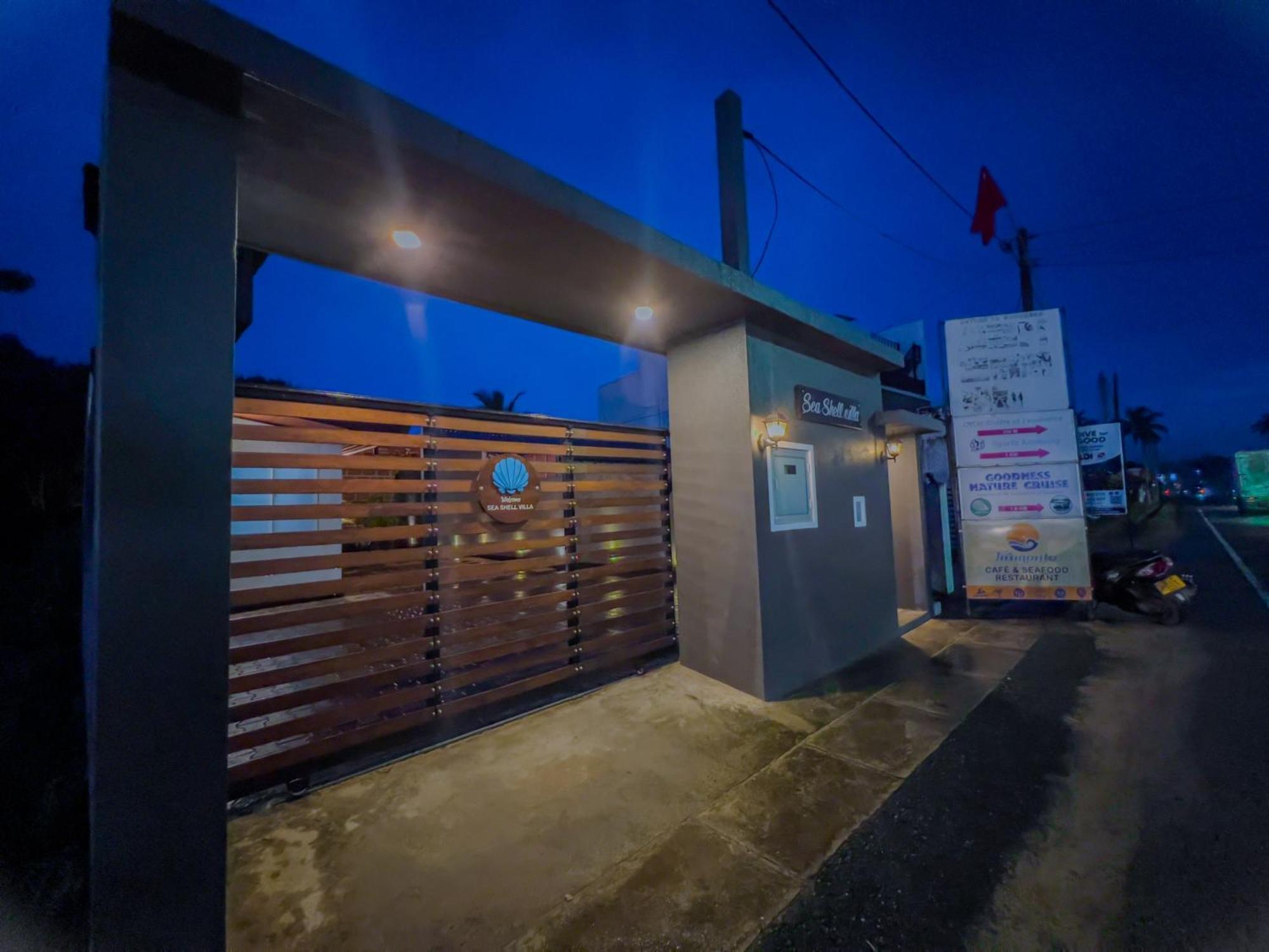Sea Shell Villa Hikkaduwa 2 Separate Cabanas Ocean Front Villa Exterior photo